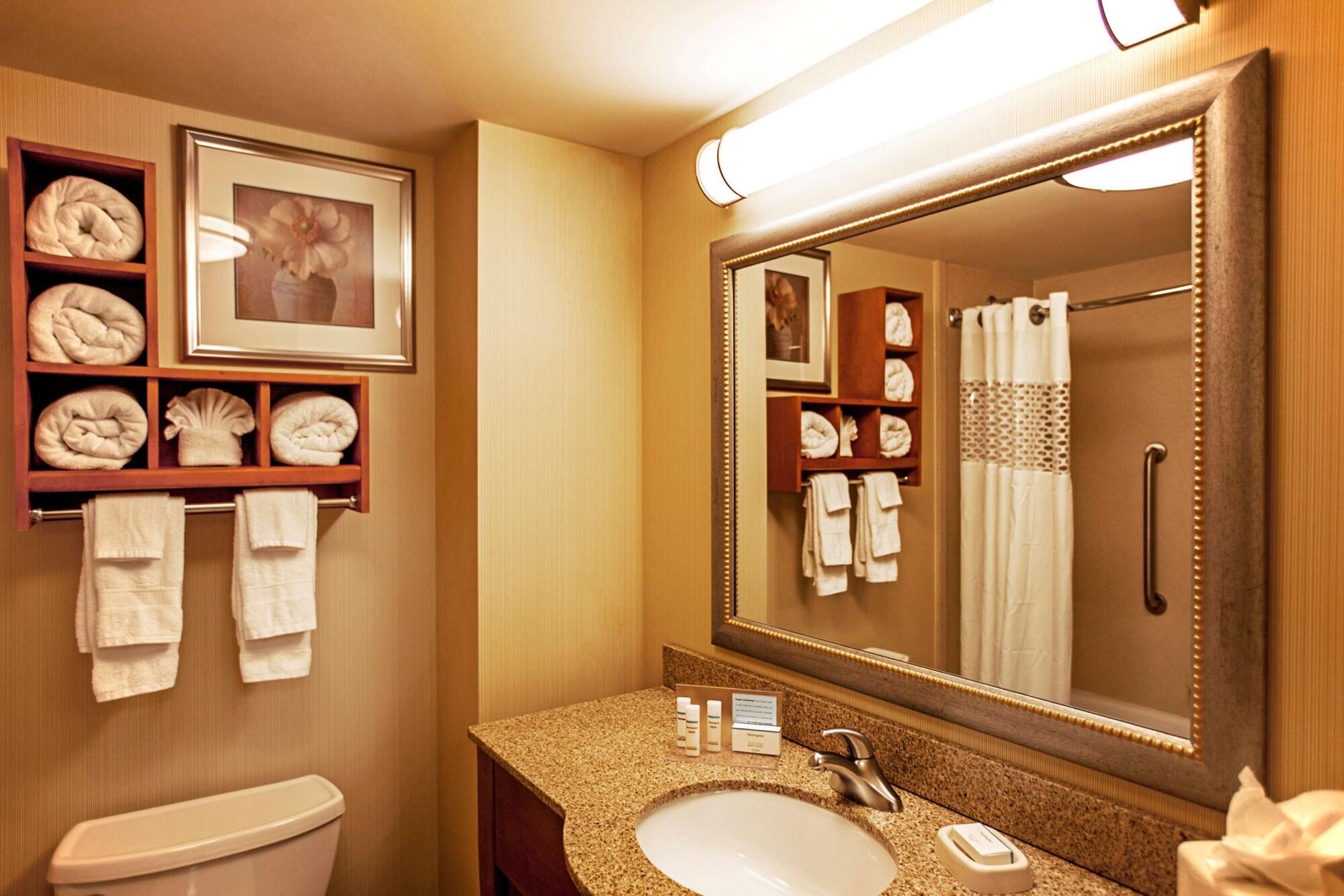 Hampton Inn New York - Laguardia Airport Buitenkant foto