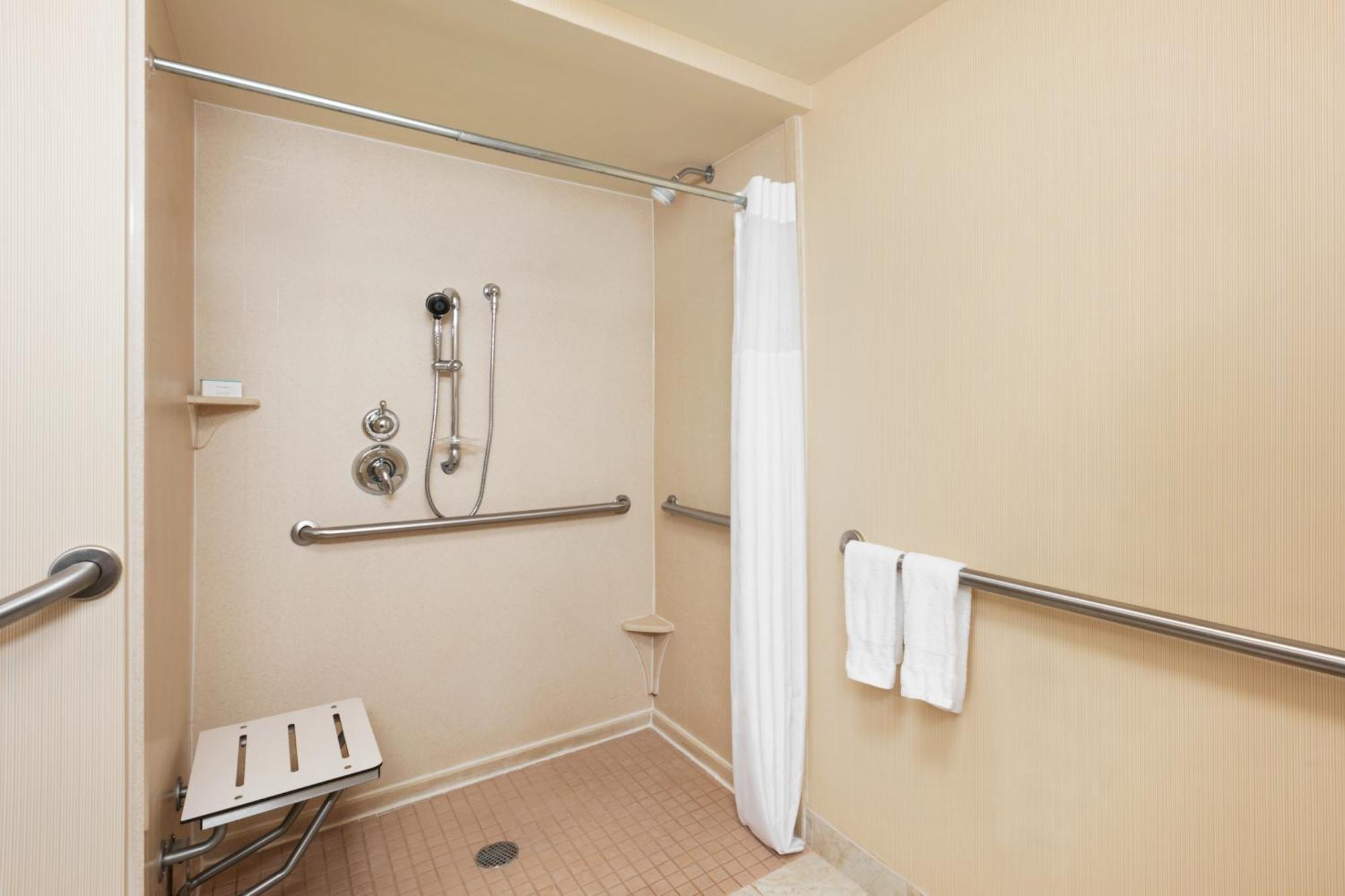 Hampton Inn New York - Laguardia Airport Buitenkant foto