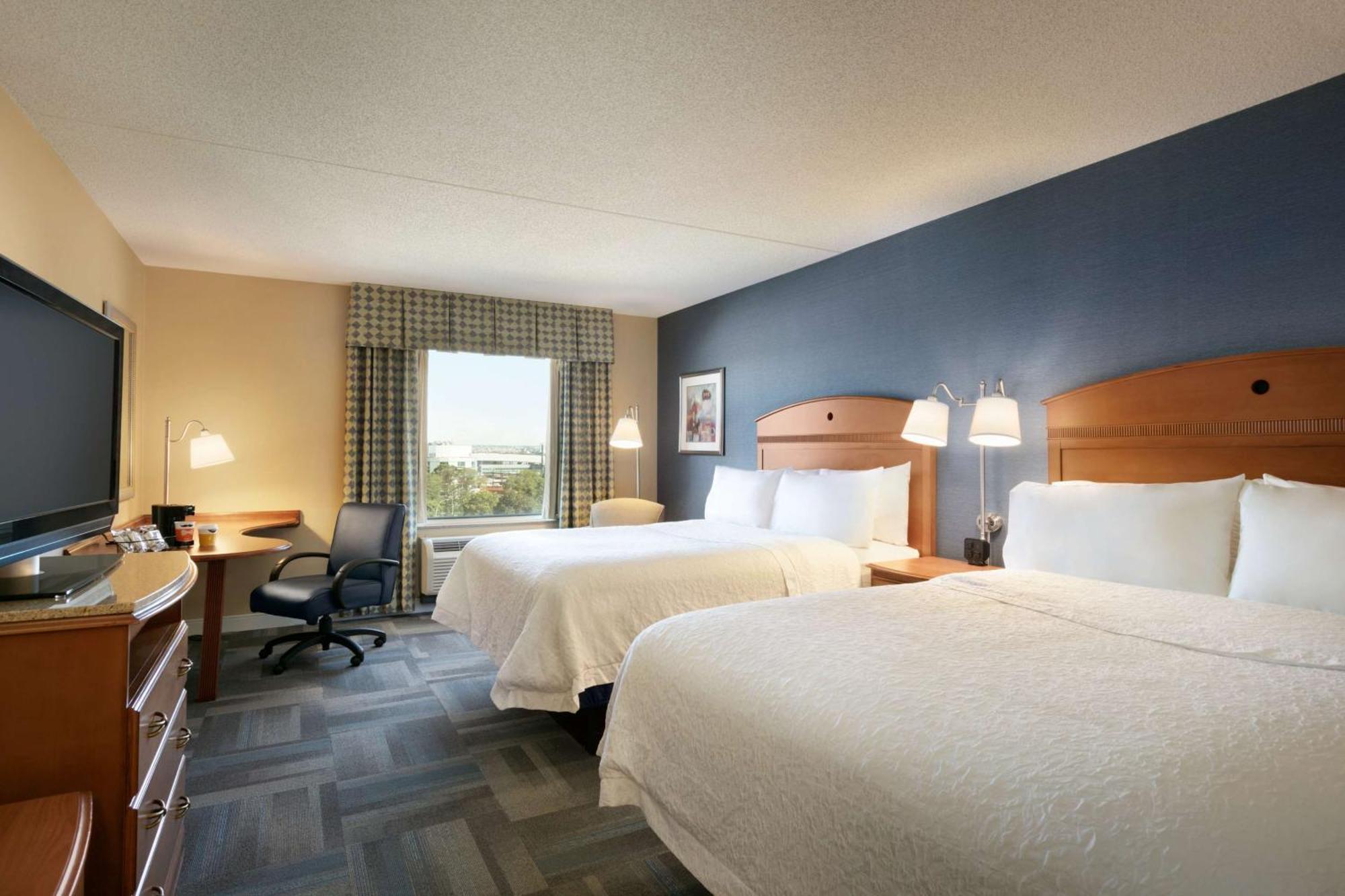 Hampton Inn New York - Laguardia Airport Buitenkant foto