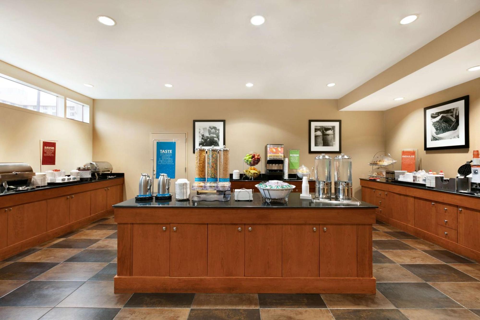 Hampton Inn New York - Laguardia Airport Buitenkant foto