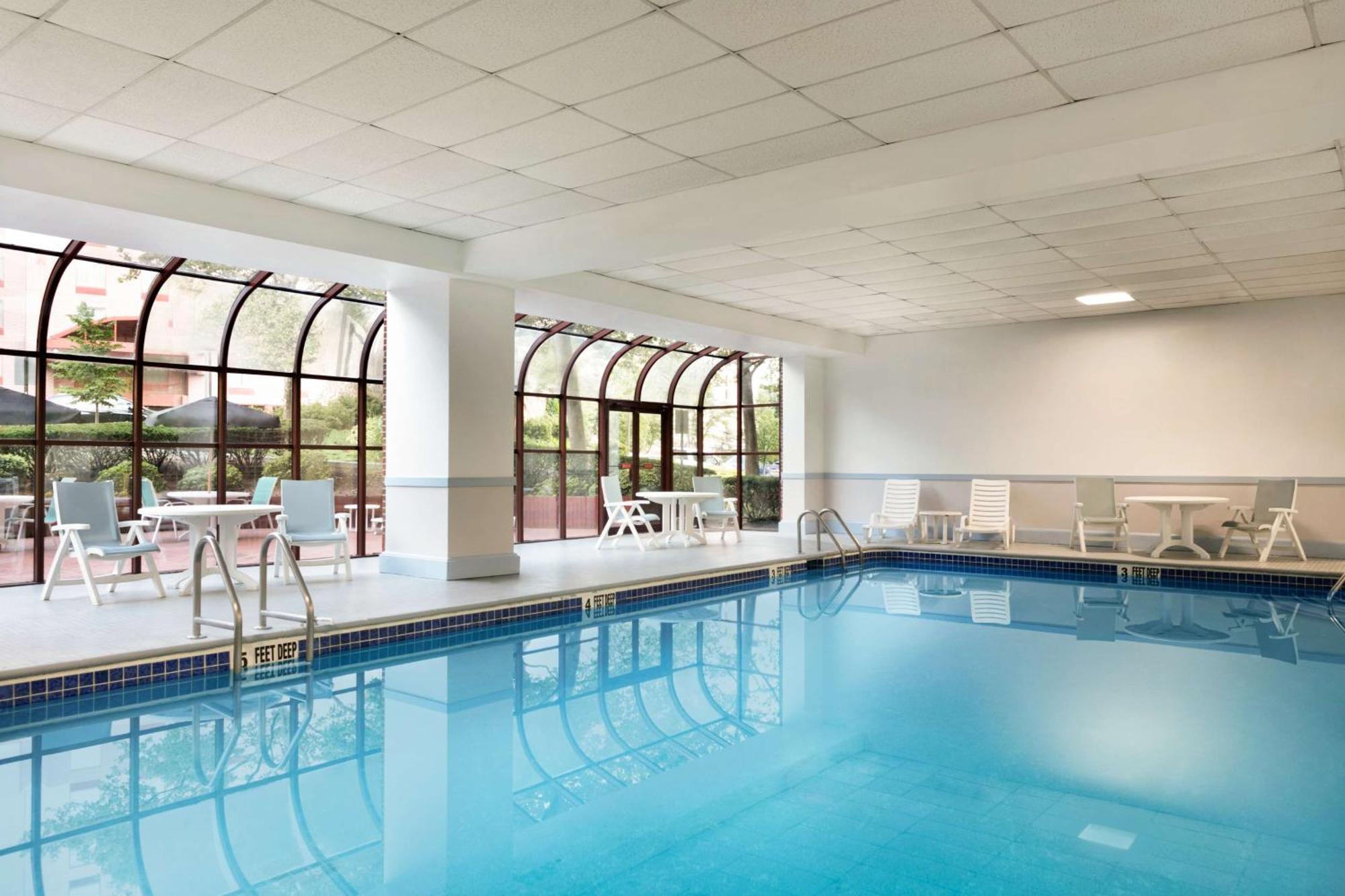 Hampton Inn New York - Laguardia Airport Buitenkant foto