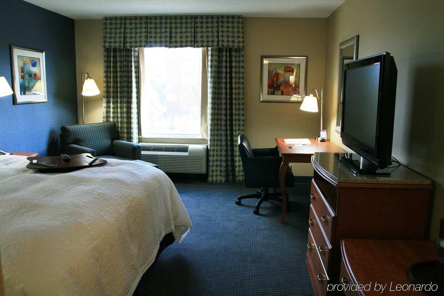 Hampton Inn New York - Laguardia Airport Kamer foto