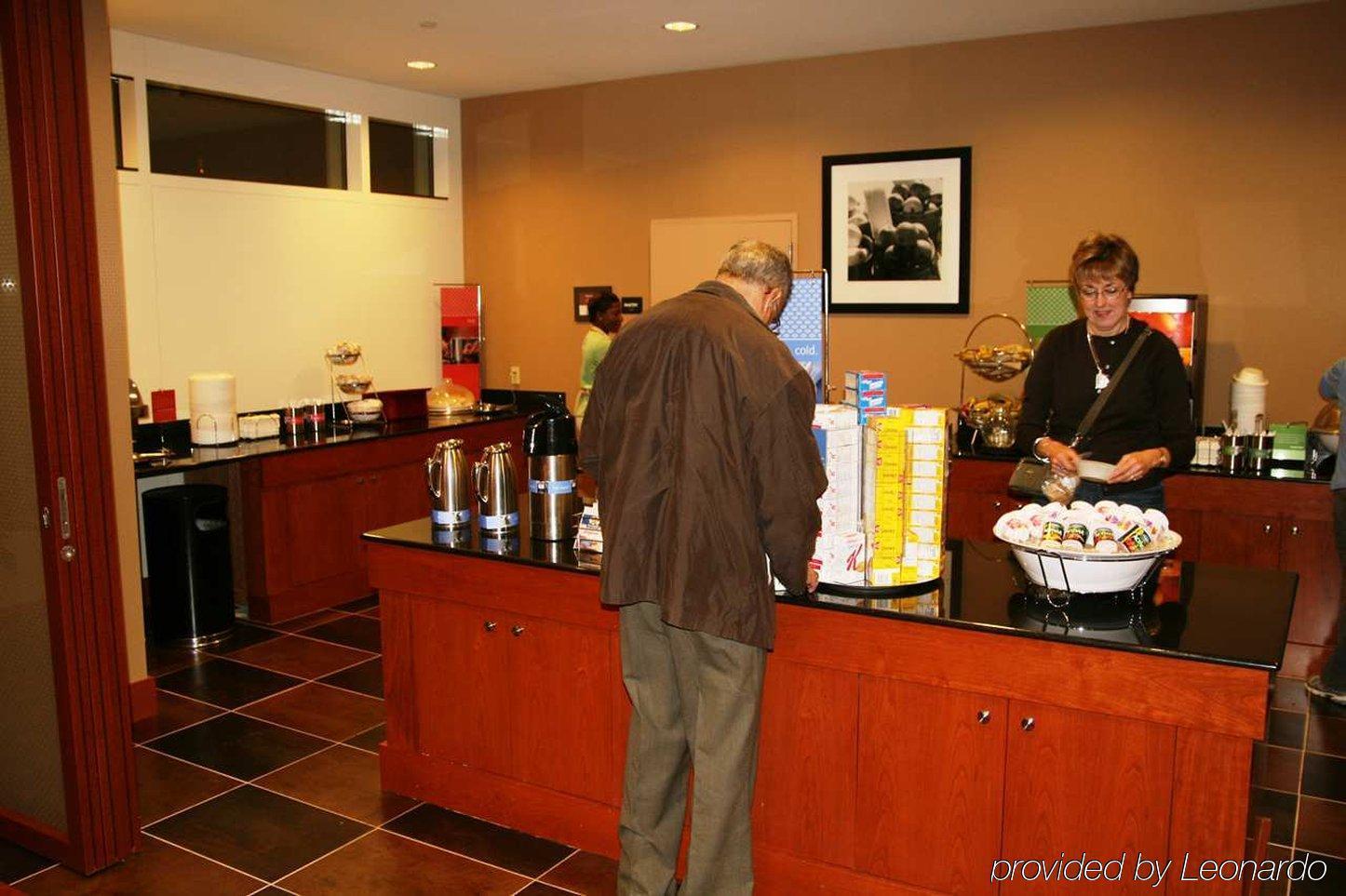 Hampton Inn New York - Laguardia Airport Buitenkant foto