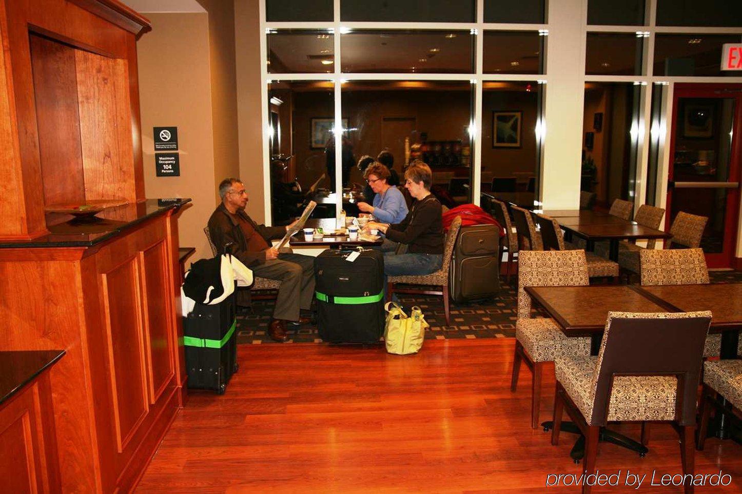Hampton Inn New York - Laguardia Airport Buitenkant foto