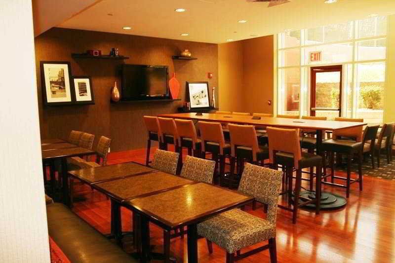 Hampton Inn New York - Laguardia Airport Buitenkant foto