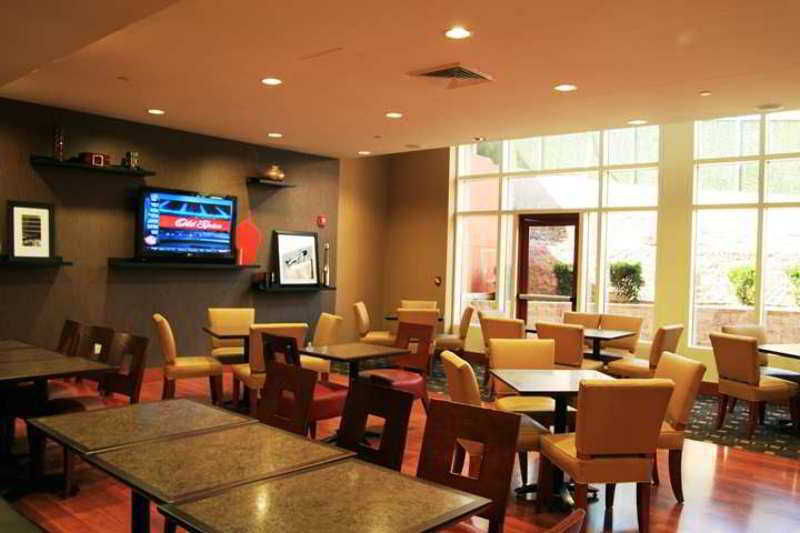 Hampton Inn New York - Laguardia Airport Buitenkant foto