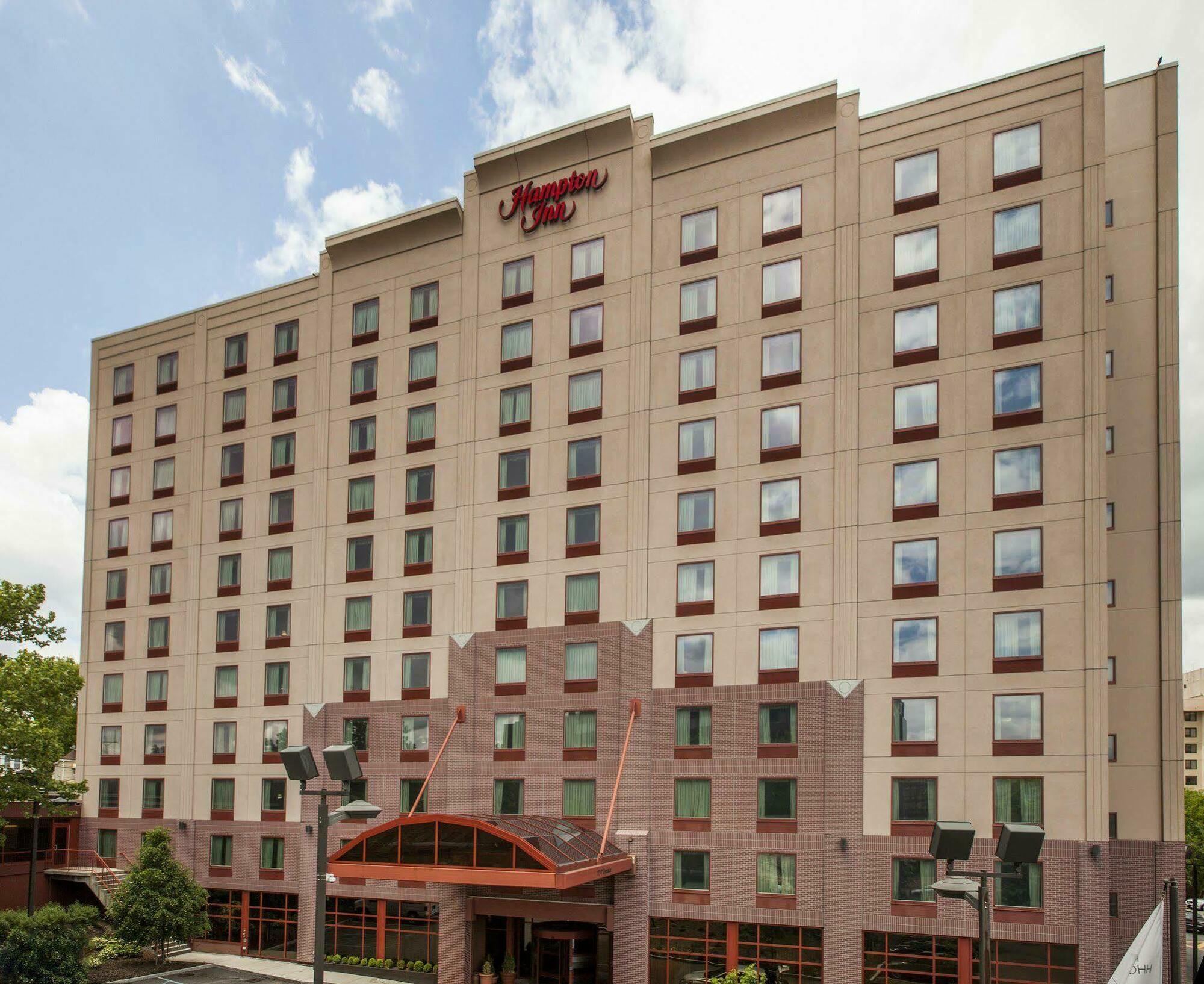 Hampton Inn New York - Laguardia Airport Buitenkant foto